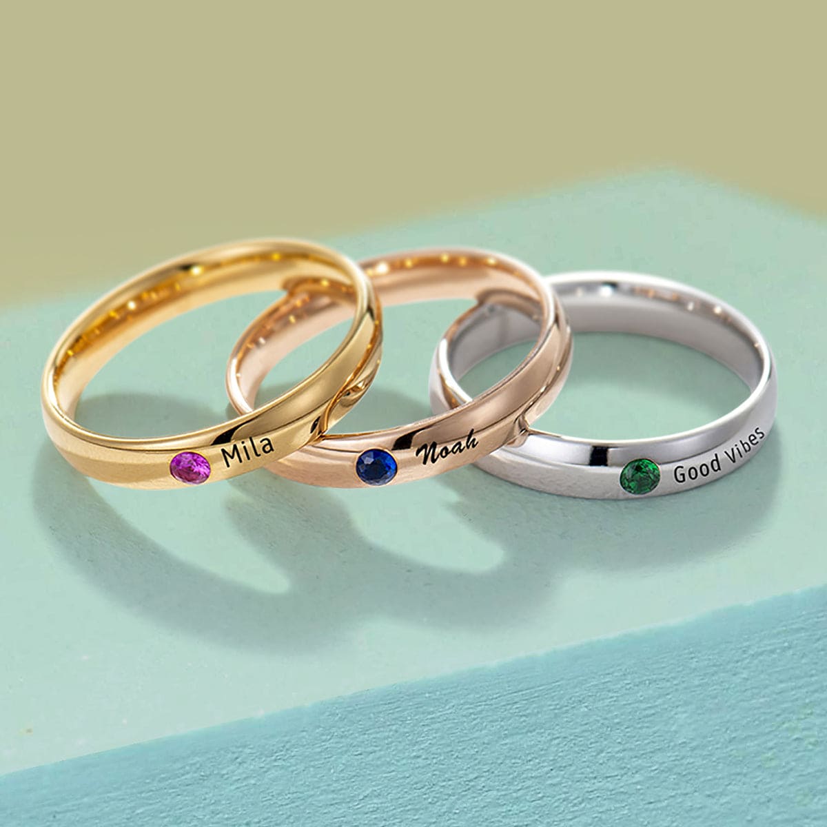 パーソナライズされた家族の誕生石積み重ね可能ネームリング - ステンレススチール