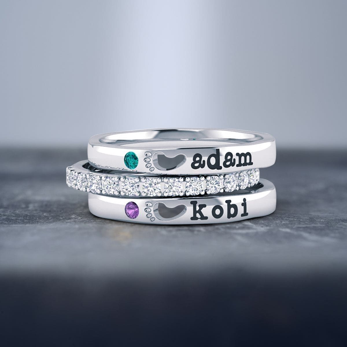 パーソナライズされたベビーフィート誕生石ネームリング - S925スターリングシルバー