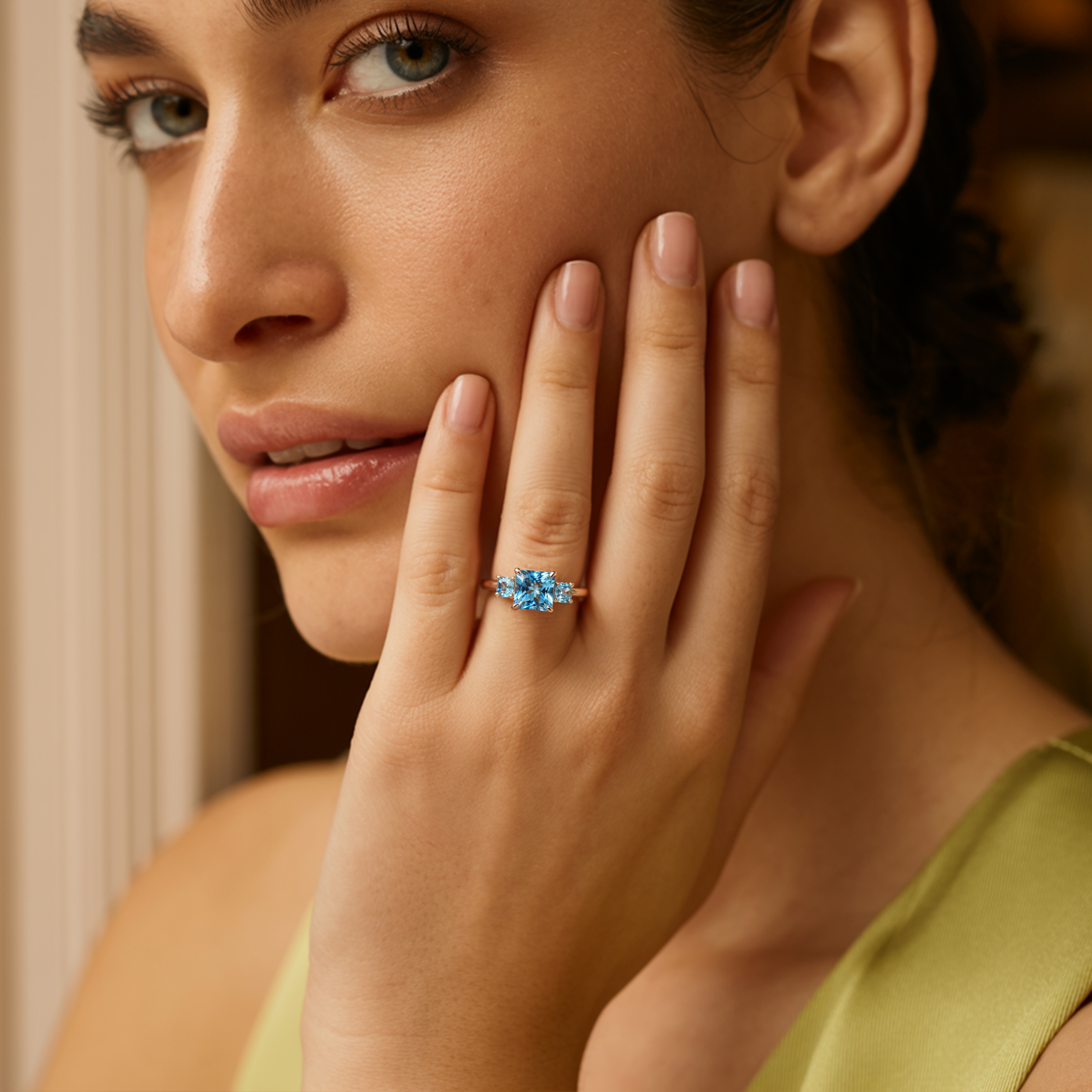 カテリーナ – スリーストーン モアッサナイトリング