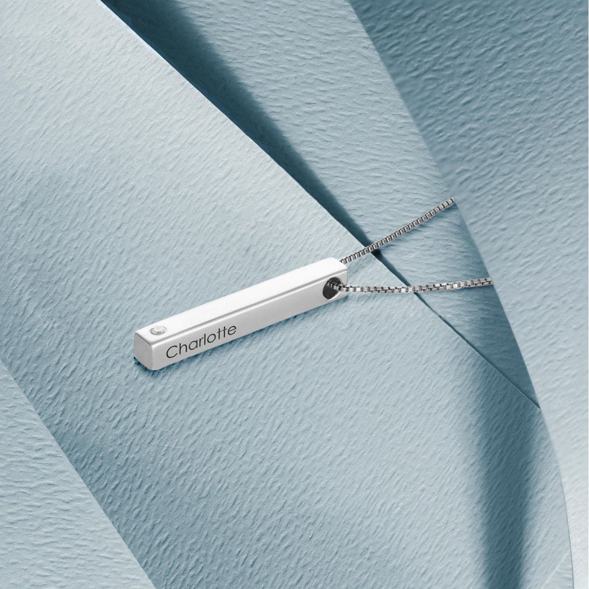 パーソナライズされた家族の誕生石 & 名前バーネックレス - ステンレススチール