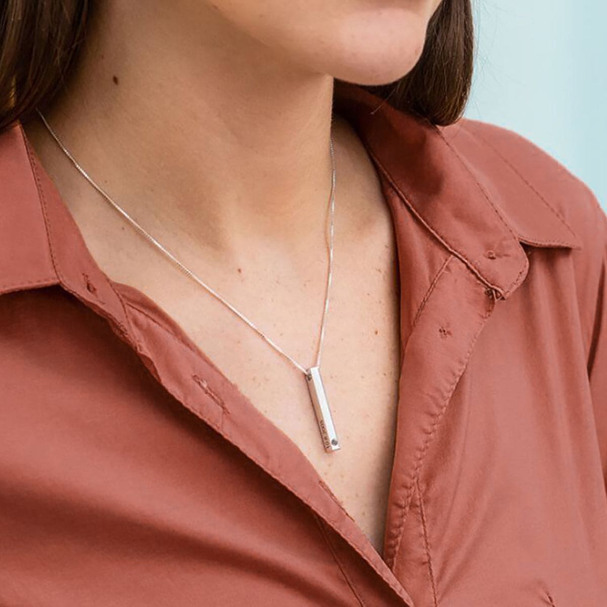 パーソナライズされた家族の誕生石 & 名前バーネックレス - ステンレススチール