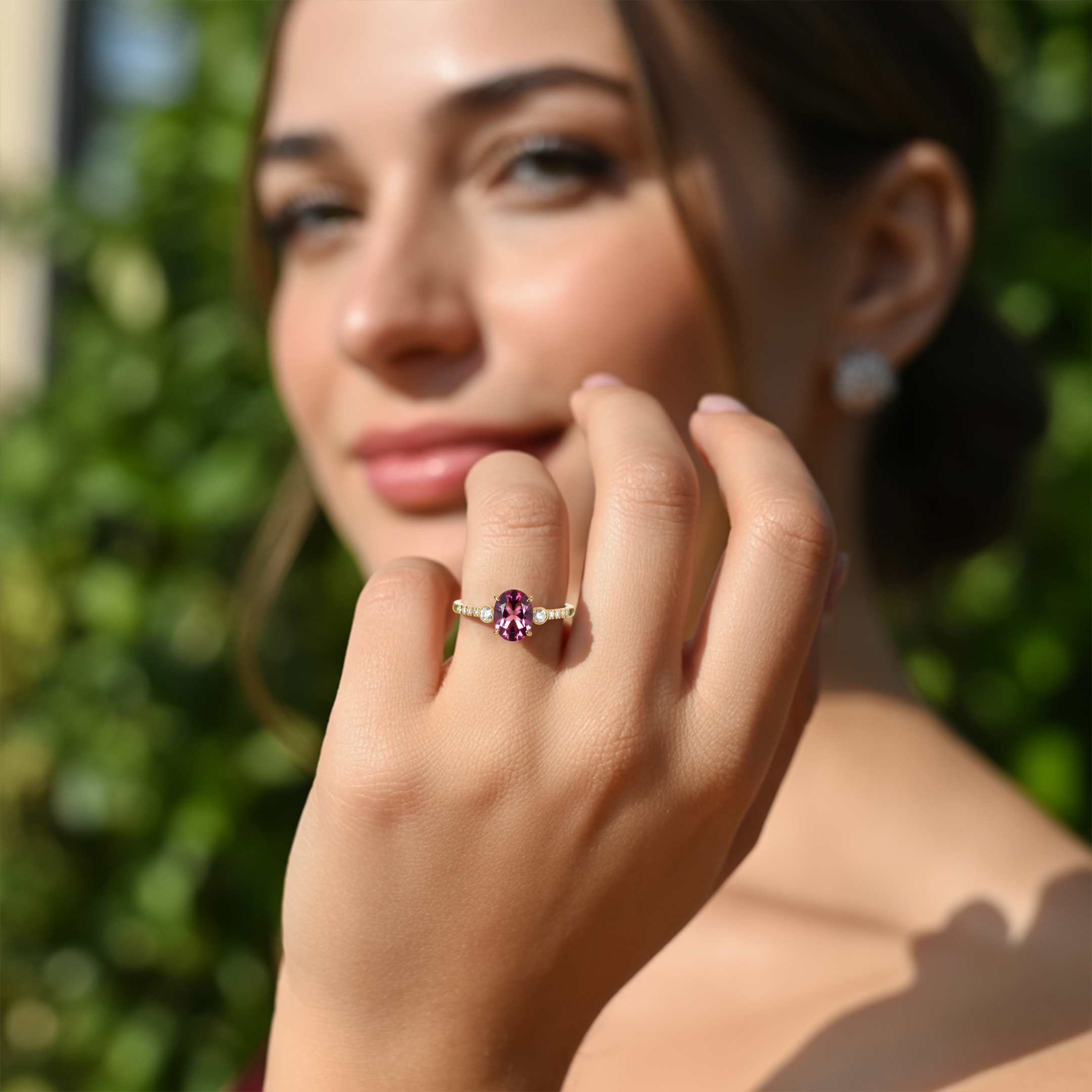 Luna 2CT オーバルカット ピンクモアサナイトリング | 未来の妻へ