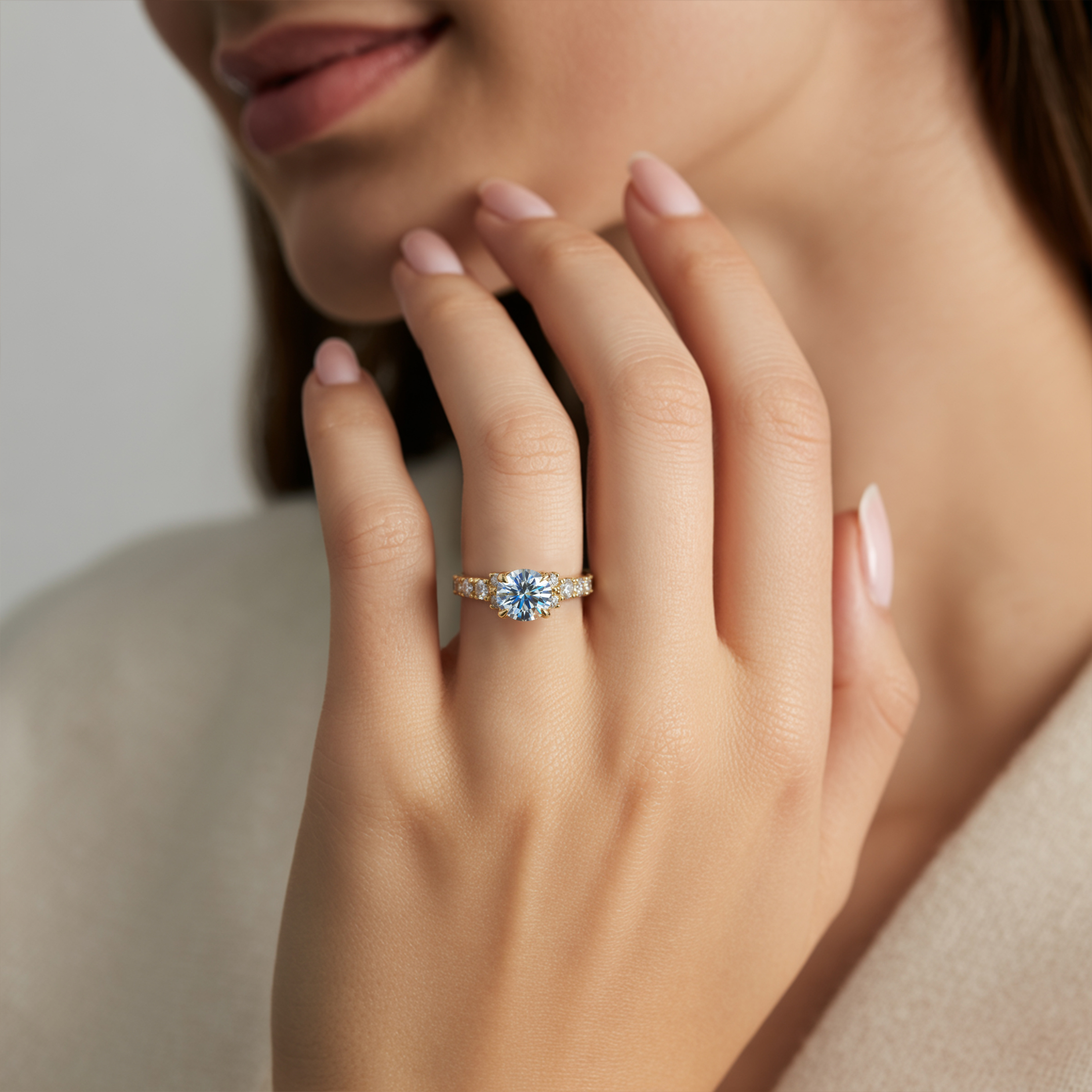 アデリナ・レイ — ラウンドカット モアッサナイトリング