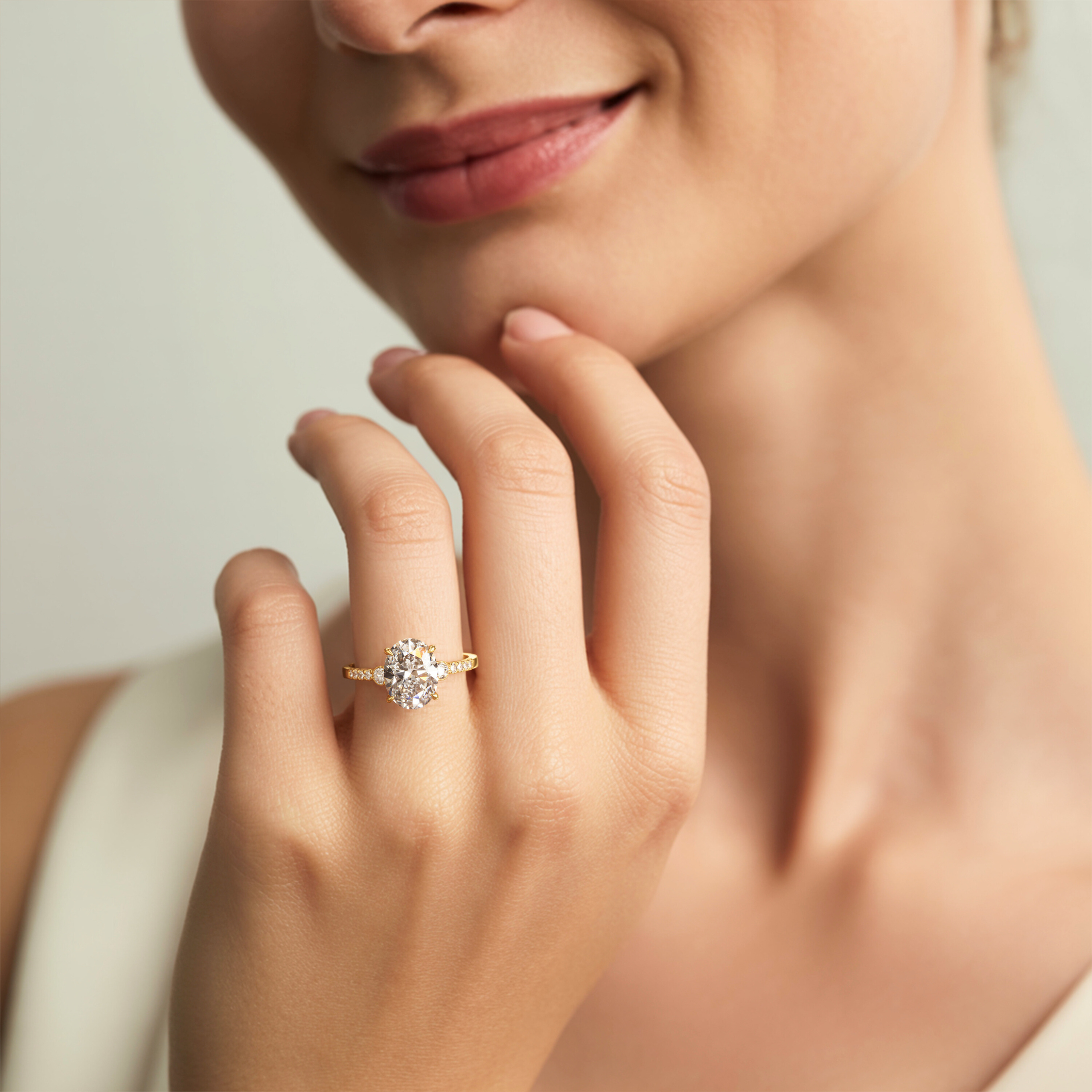 Luna 3CT オーバルモアサナイトリング | 未来の妻へ