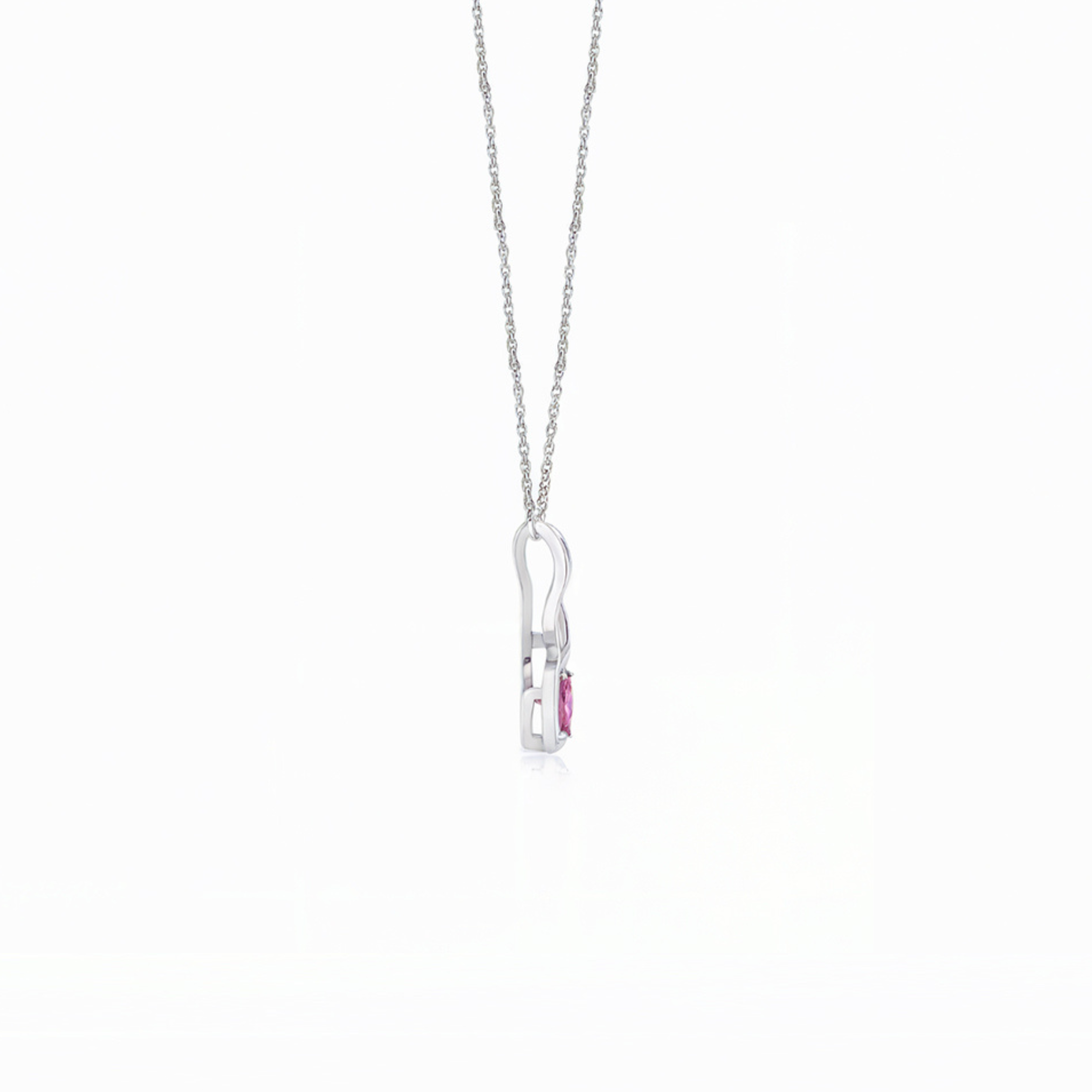 ピンクのハート インフィニティ ネックレス