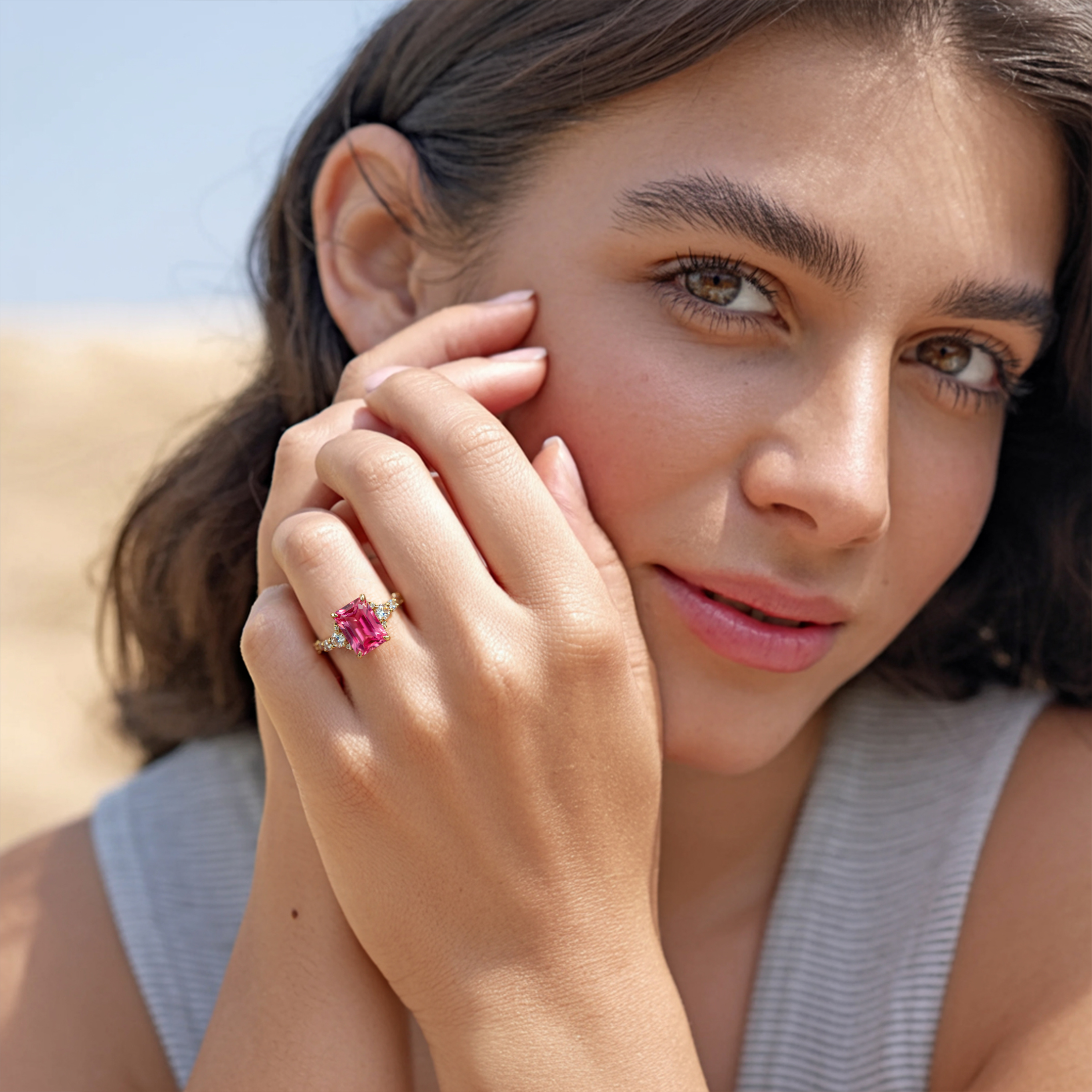 <The Bella Jewel 3CT エメラルドカット ピンクモアッサナイトリング>