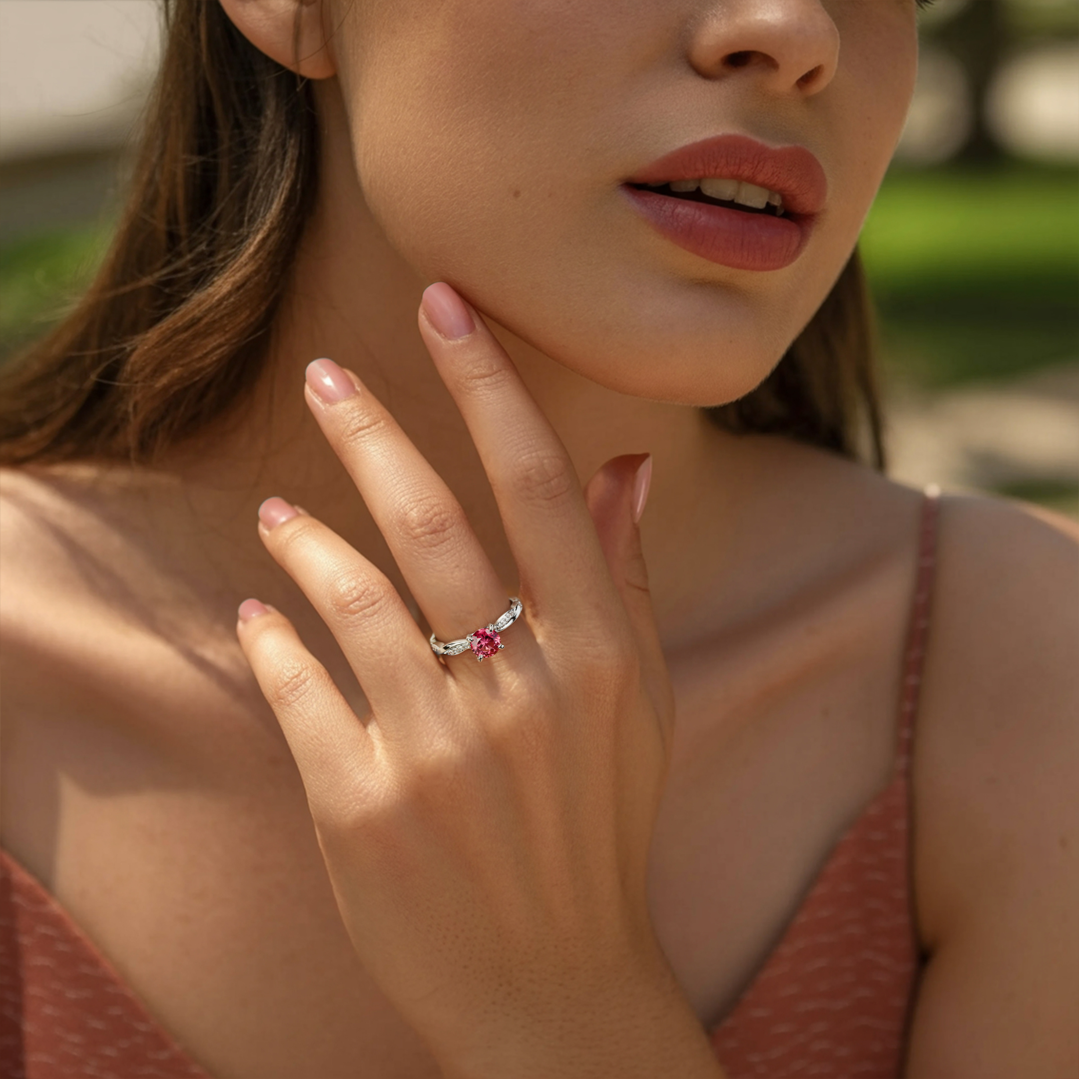 ツイストバンド 1CT ラウンドカット ピンクモアサナイトリング