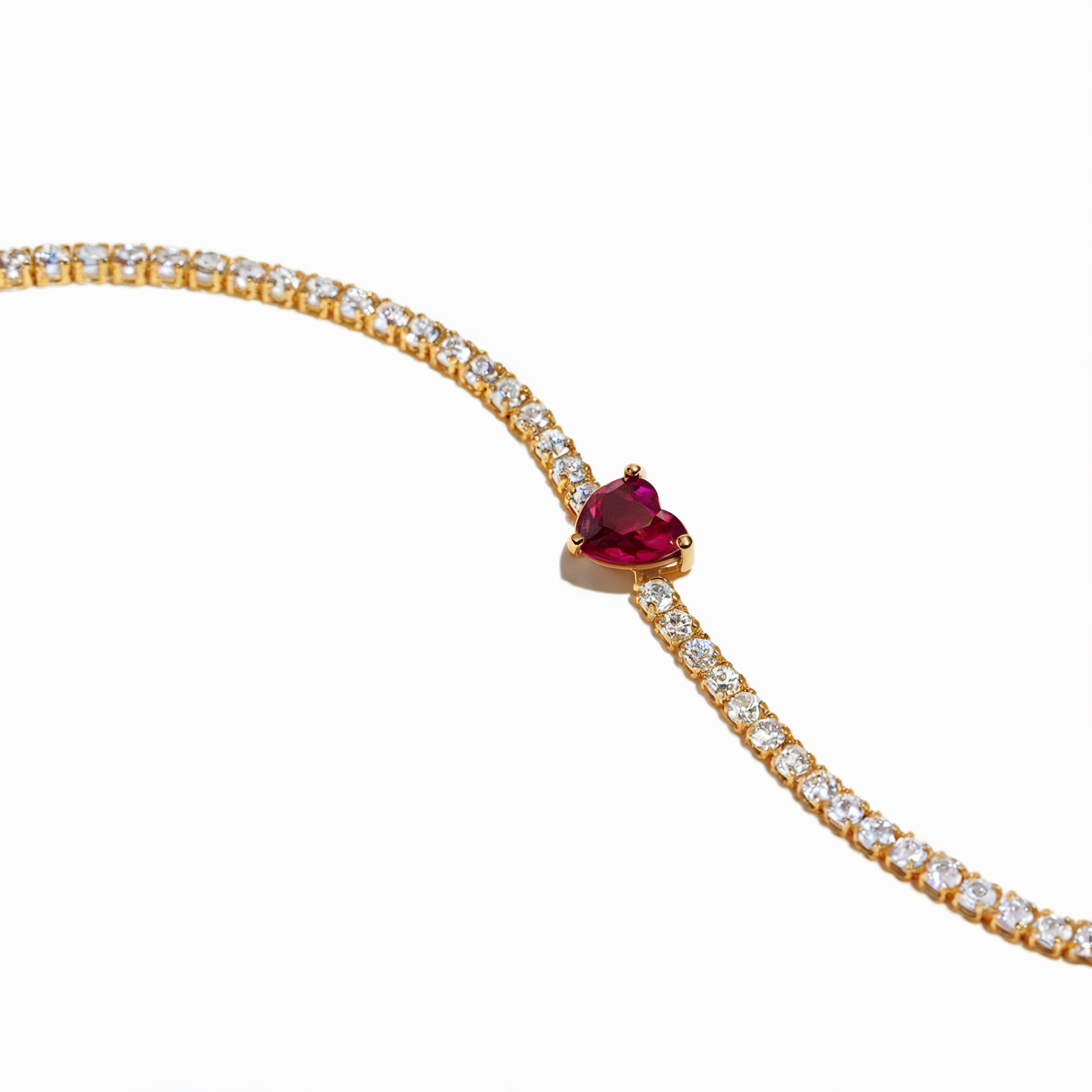 いつもあなたの心に寄り添うゴールドブレスレット