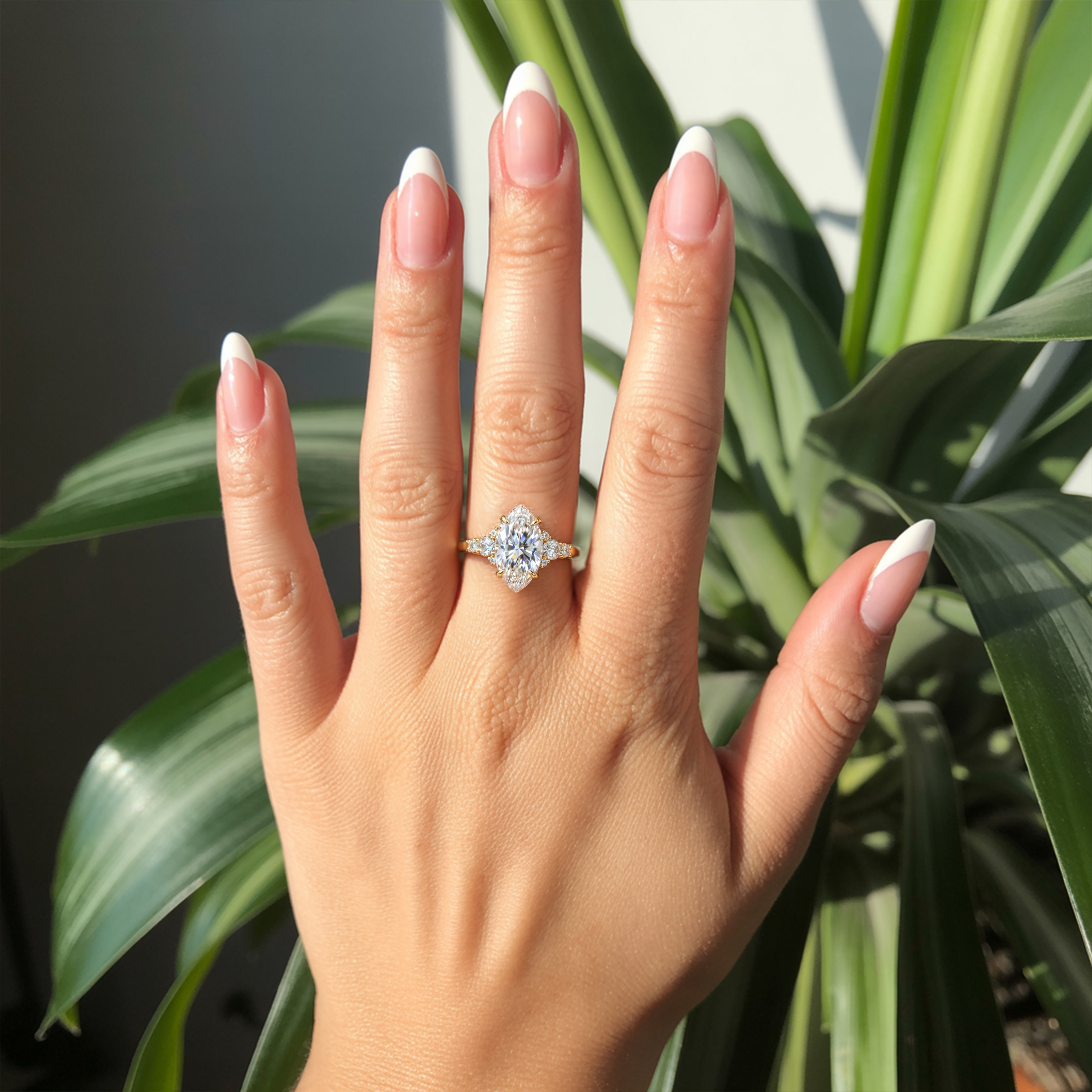 ベラ ジュエル マーキス カット モアッサナイト リング