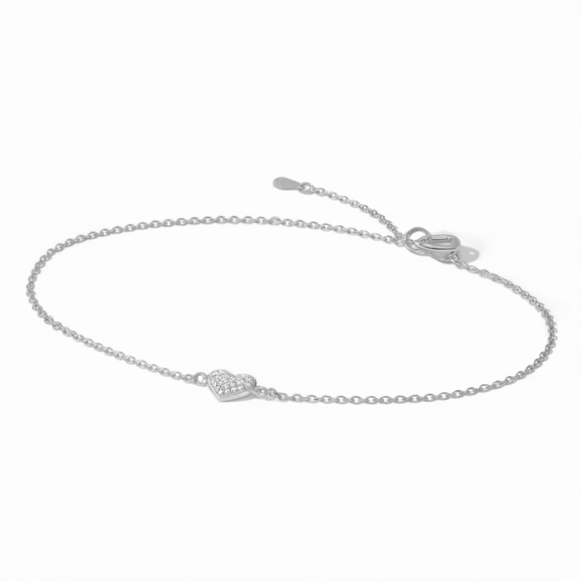 <p>時代を超越したダイヤモンドハートブレスレット</p>