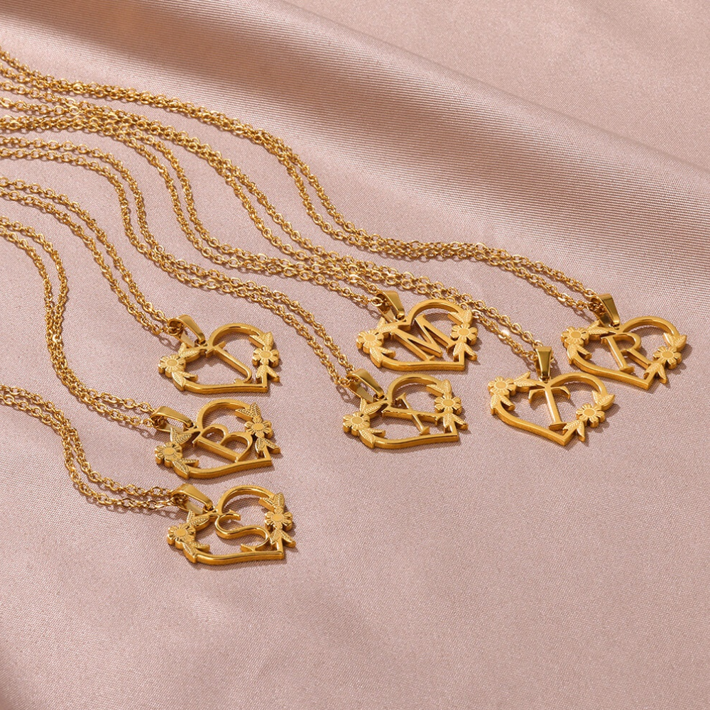 ゴールド カスタム イニシャル ハート ネックレス