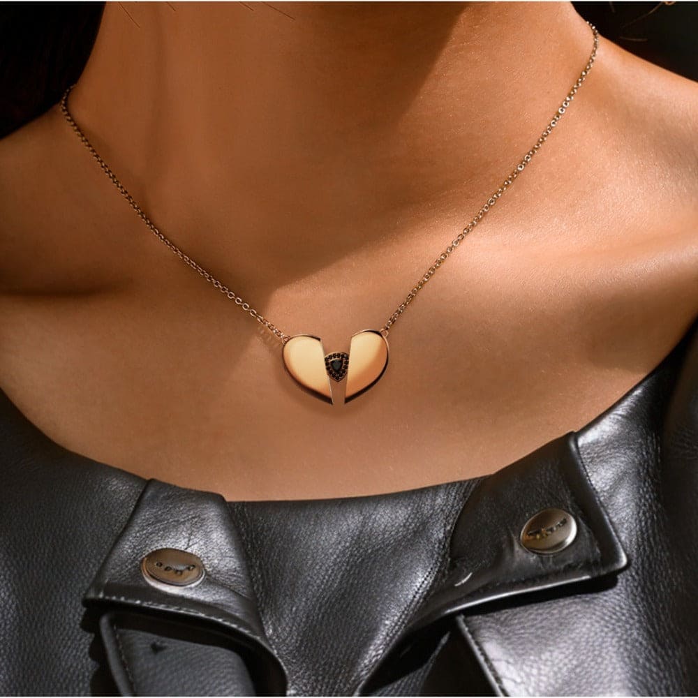 ミッドナイトティア - 堕天使 ブラックダイヤモンド トリニティ ハートネックレス