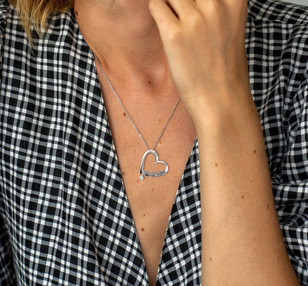 刻印ビーズ付きハートネックレス & ダイヤモンド