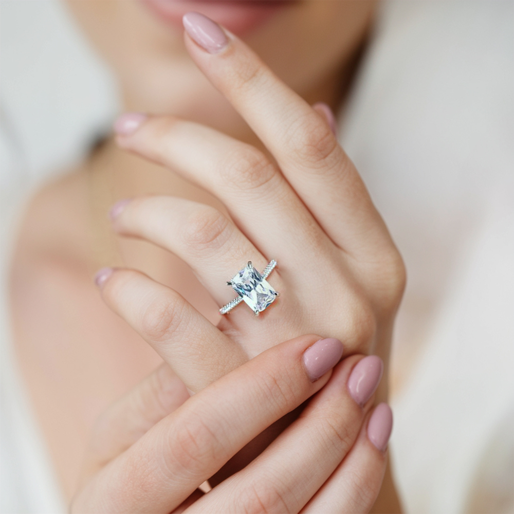 5CT ラディアントカット エタニティ モアッサナイトリング