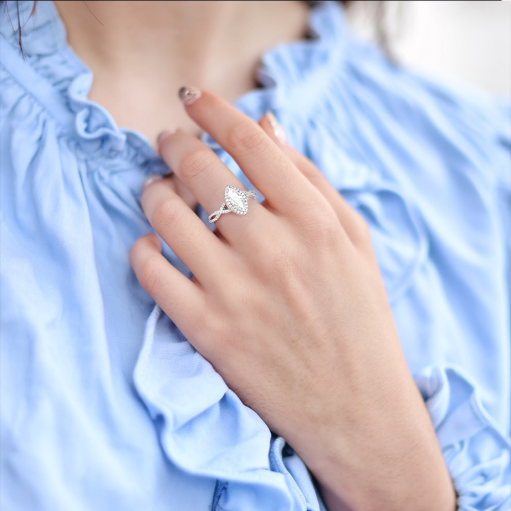 1CT マーキスカット インフィニティ モアッサナイトリング