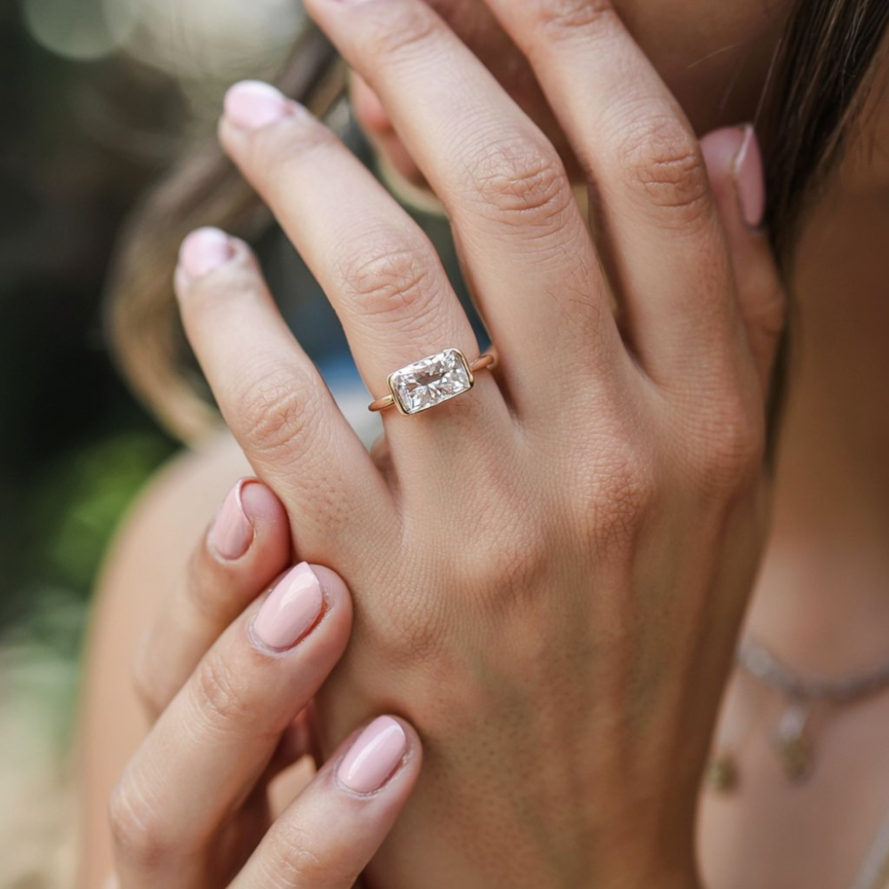 4CT ベゼルセット ラディアントカット モアッサナイトリング