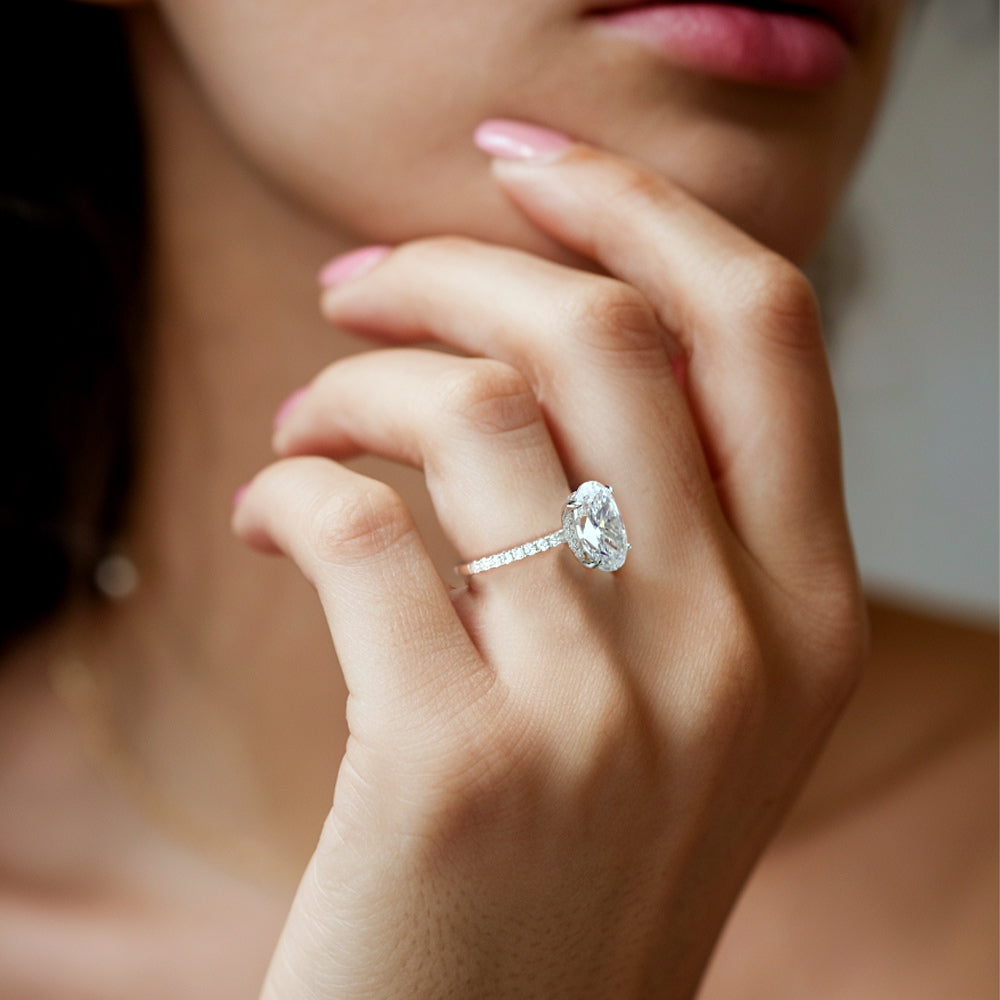 4CT オーバルカット モアサナイト エタニティリング