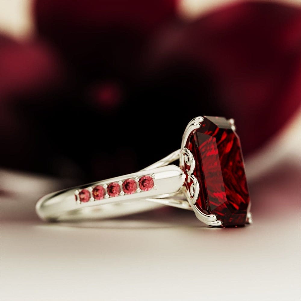 レッドドリーム:エメラルドカット ルビー スカルプテッドリング - S925 スターリングシルバー