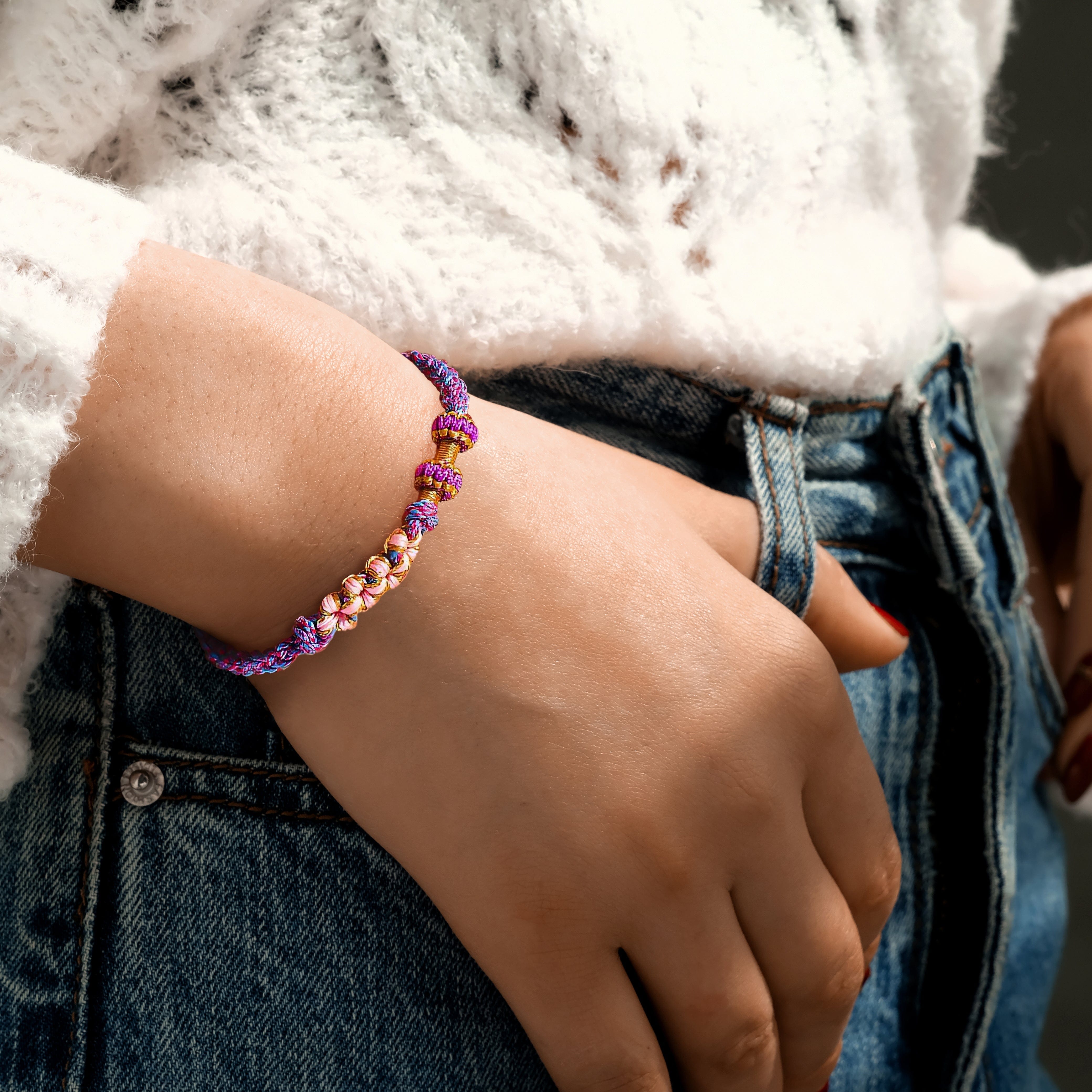 娘 | 決してほどけない絆 | 桃の花結びブレスレット