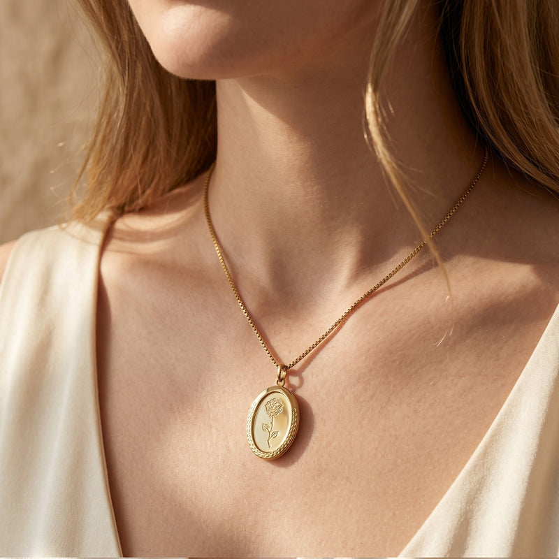 The Rosaura Pendant Necklace