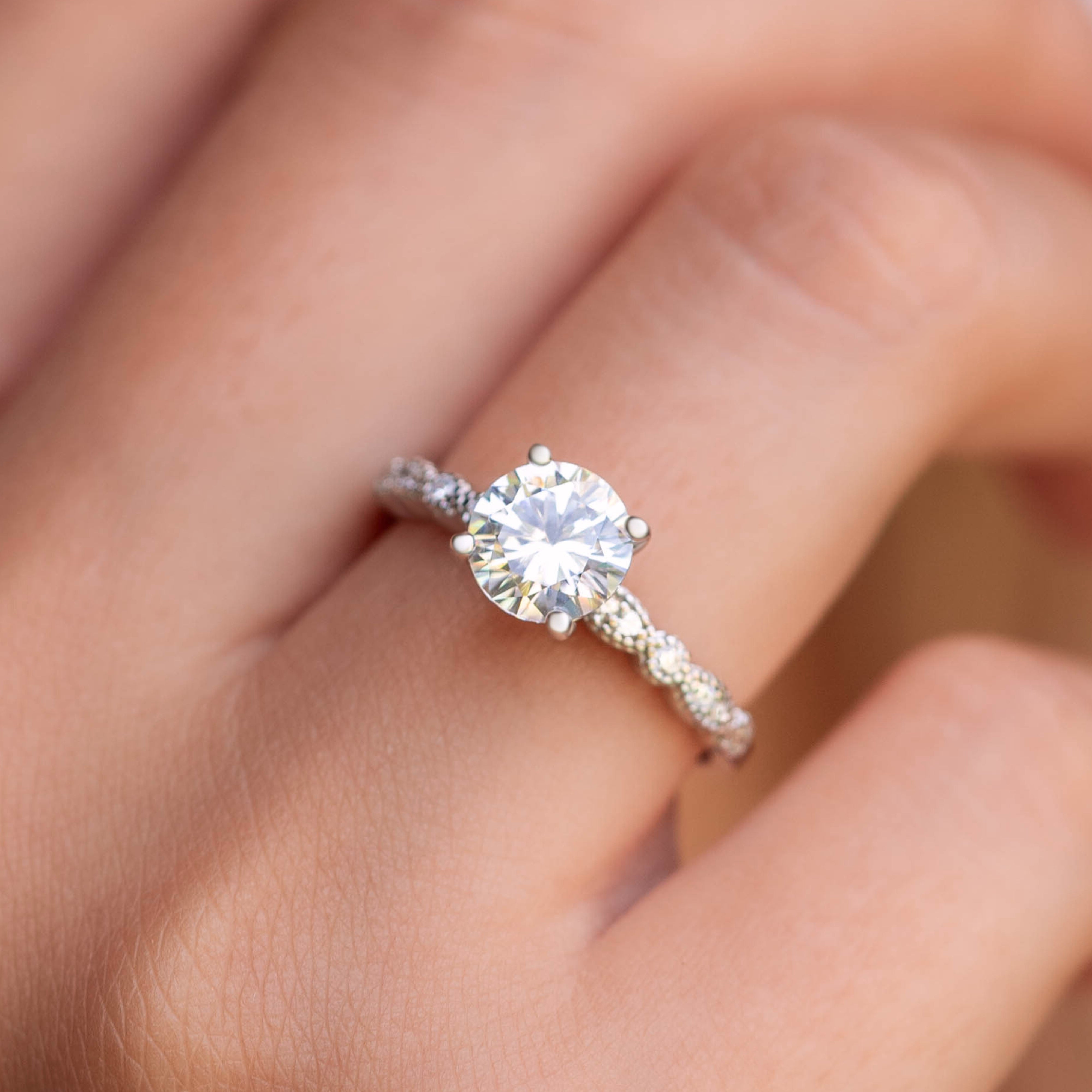 El Brillante - Moissanite
