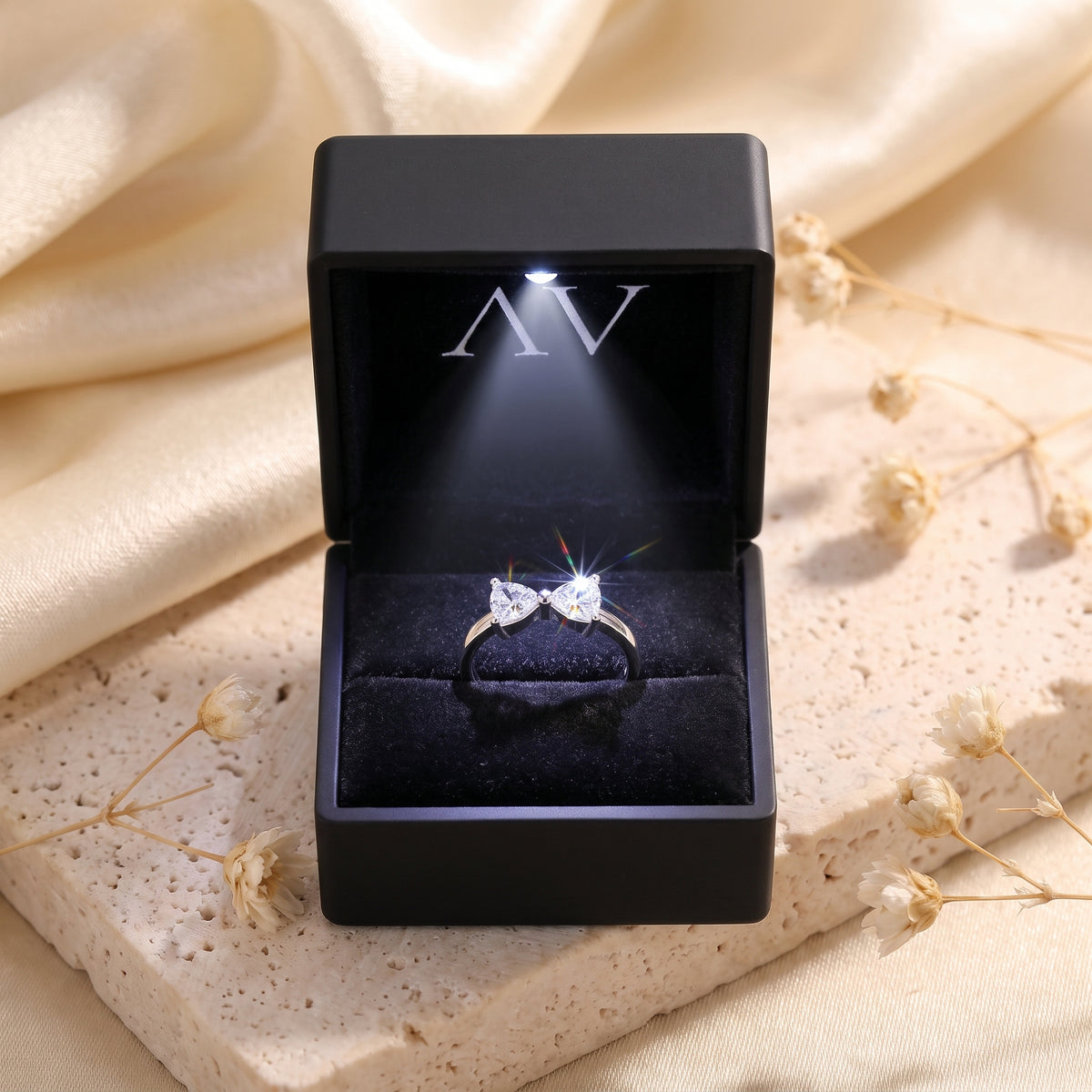 YLQ4638-rings - Premium LED Gift Box Presentation