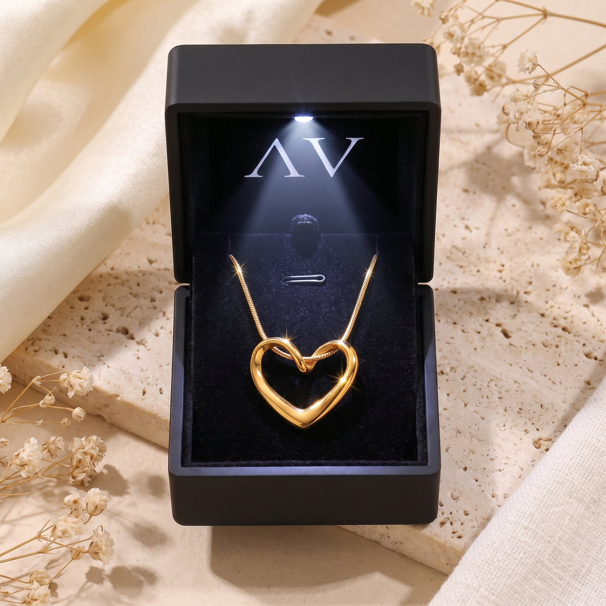 YLQ49105-NECKLACE - Premium LED Gift Box Presentation