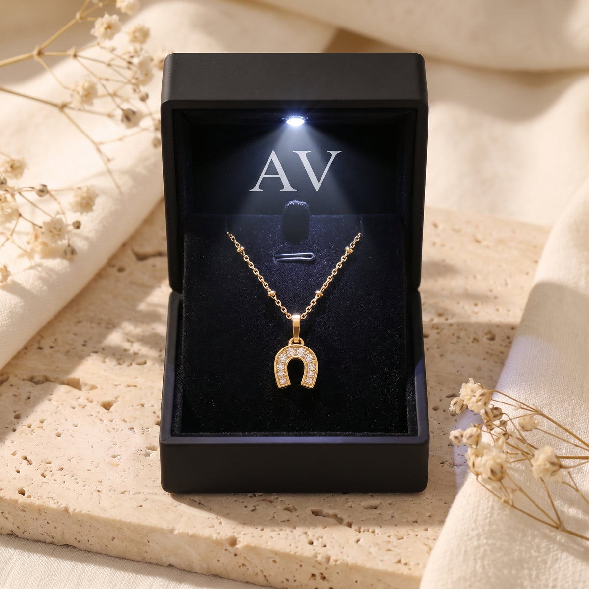 YLQ49144-NECKLACE - Premium LED Gift Box Presentation