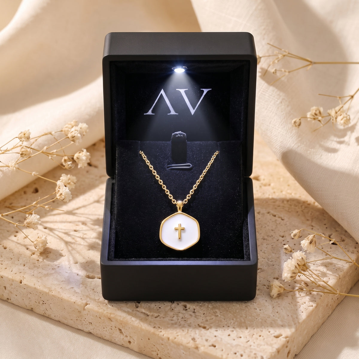 YLQ49292-NECKLACE - Premium LED Gift Box Presentation