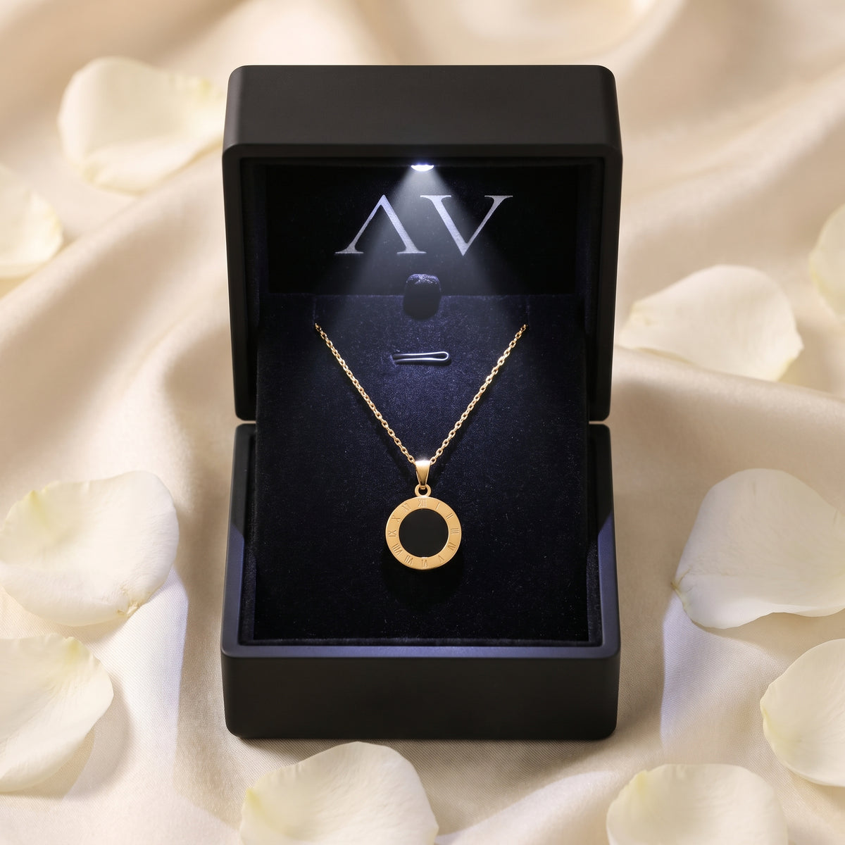 YLQ49372-NECKLACE - Premium LED Gift Box Presentation