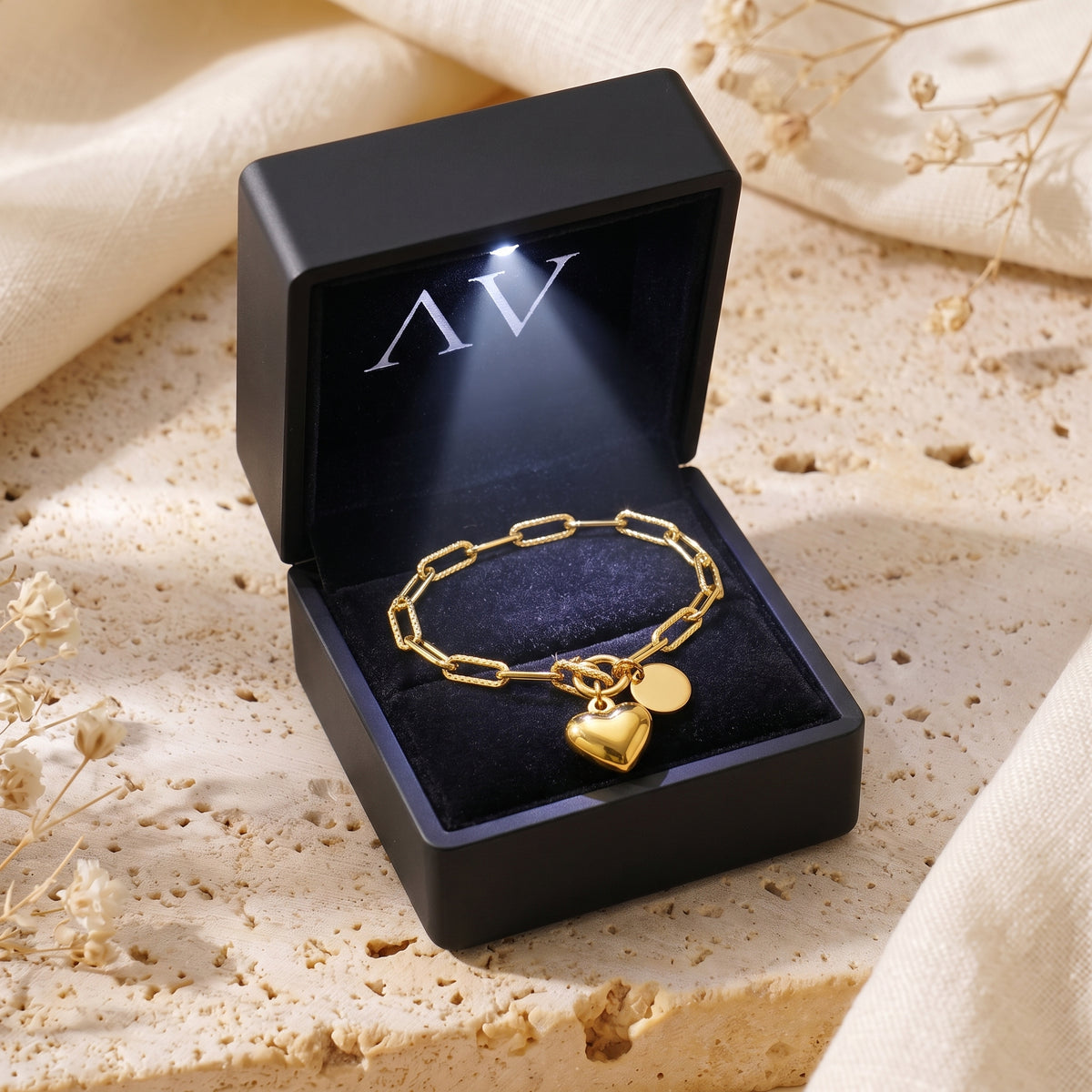 YLQ49465-bracelet - Premium LED Gift Box Presentation