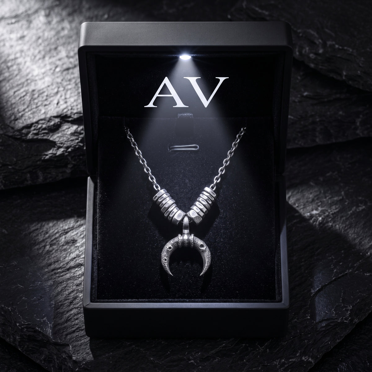 YLQ49954-Necklace - Premium LED Gift Box Presentation