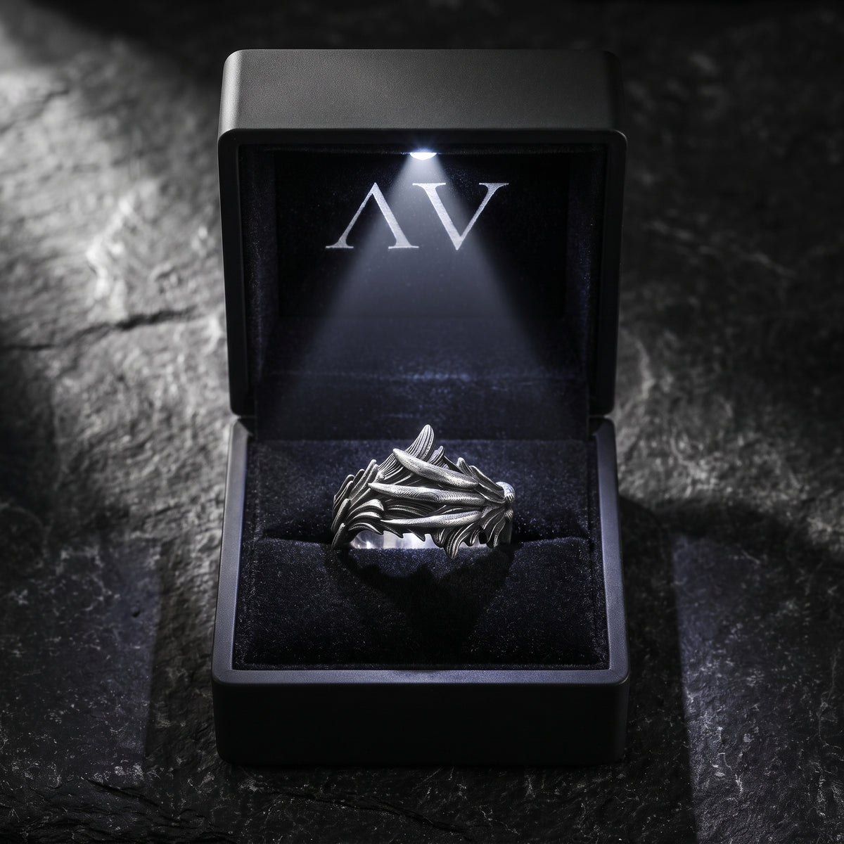 YLQ49989-rings - Premium LED Gift Box Presentation