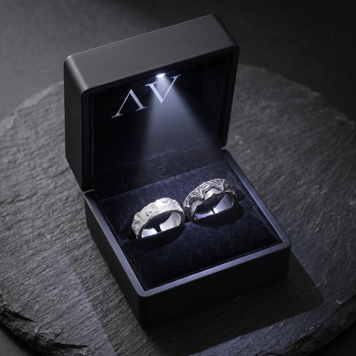 YLQ50008-rings - Premium LED Gift Box Presentation