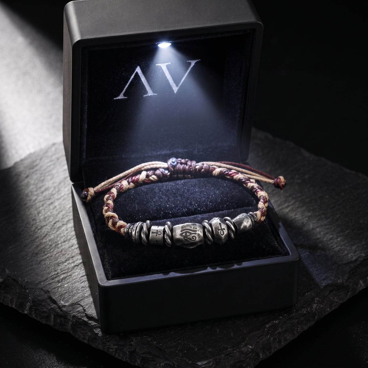 YLQ50071-bracelet - Premium LED Gift Box Presentation