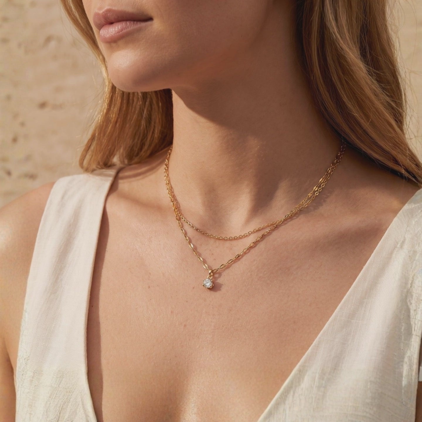 YLQ49380-NECKLACE lifestyle video