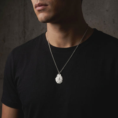 YLQ50128-Necklace lifestyle video