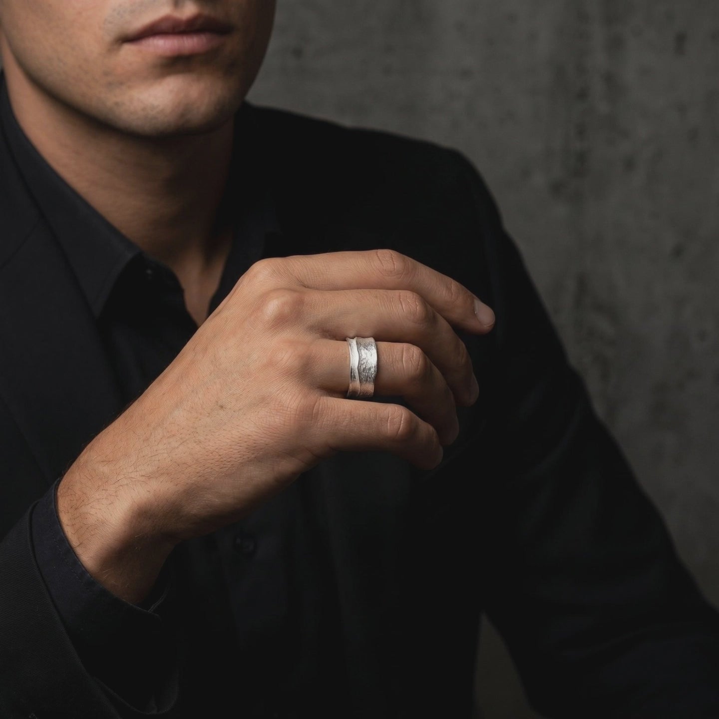 YLQ50144-rings lifestyle video