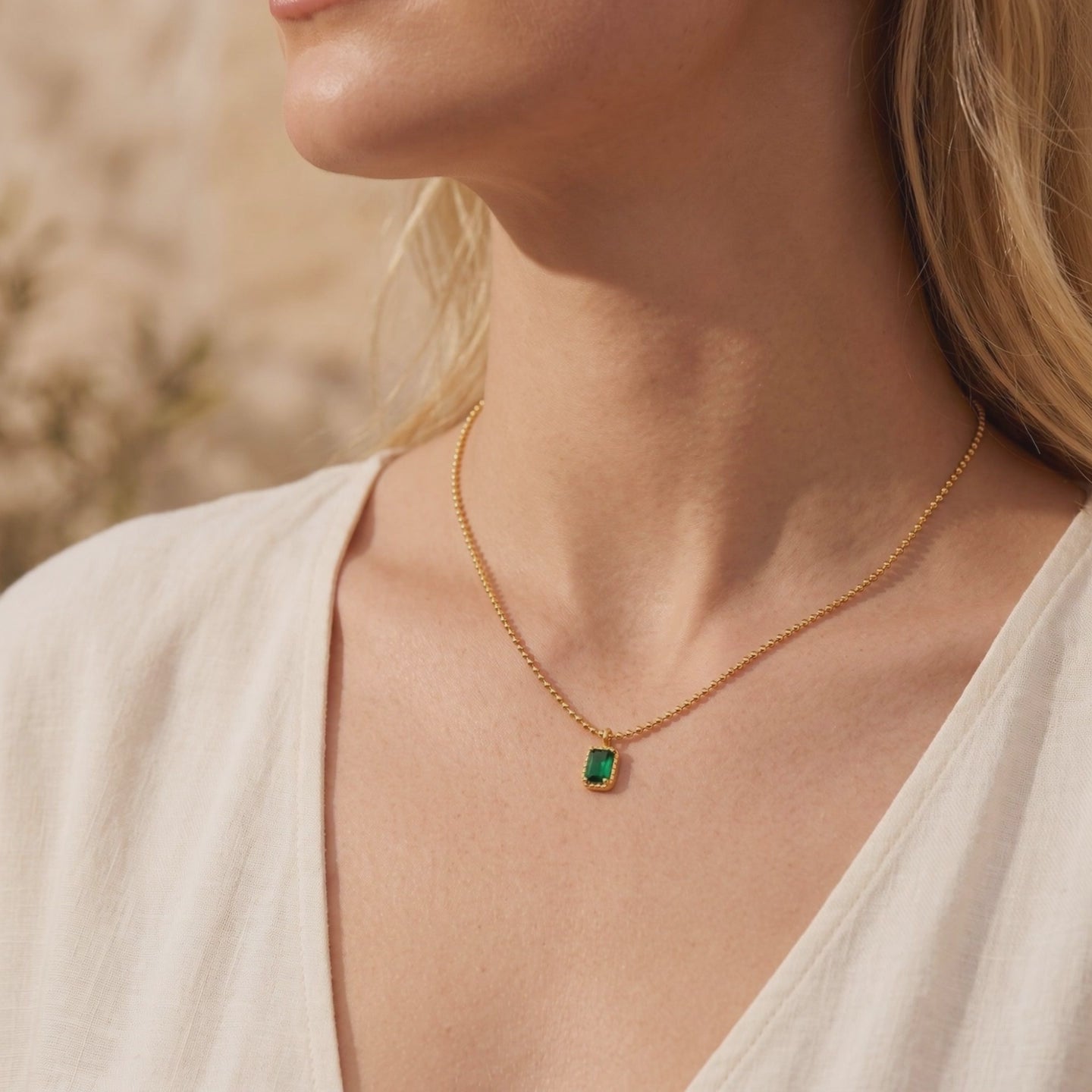 YLQ49150-NECKLACE lifestyle video