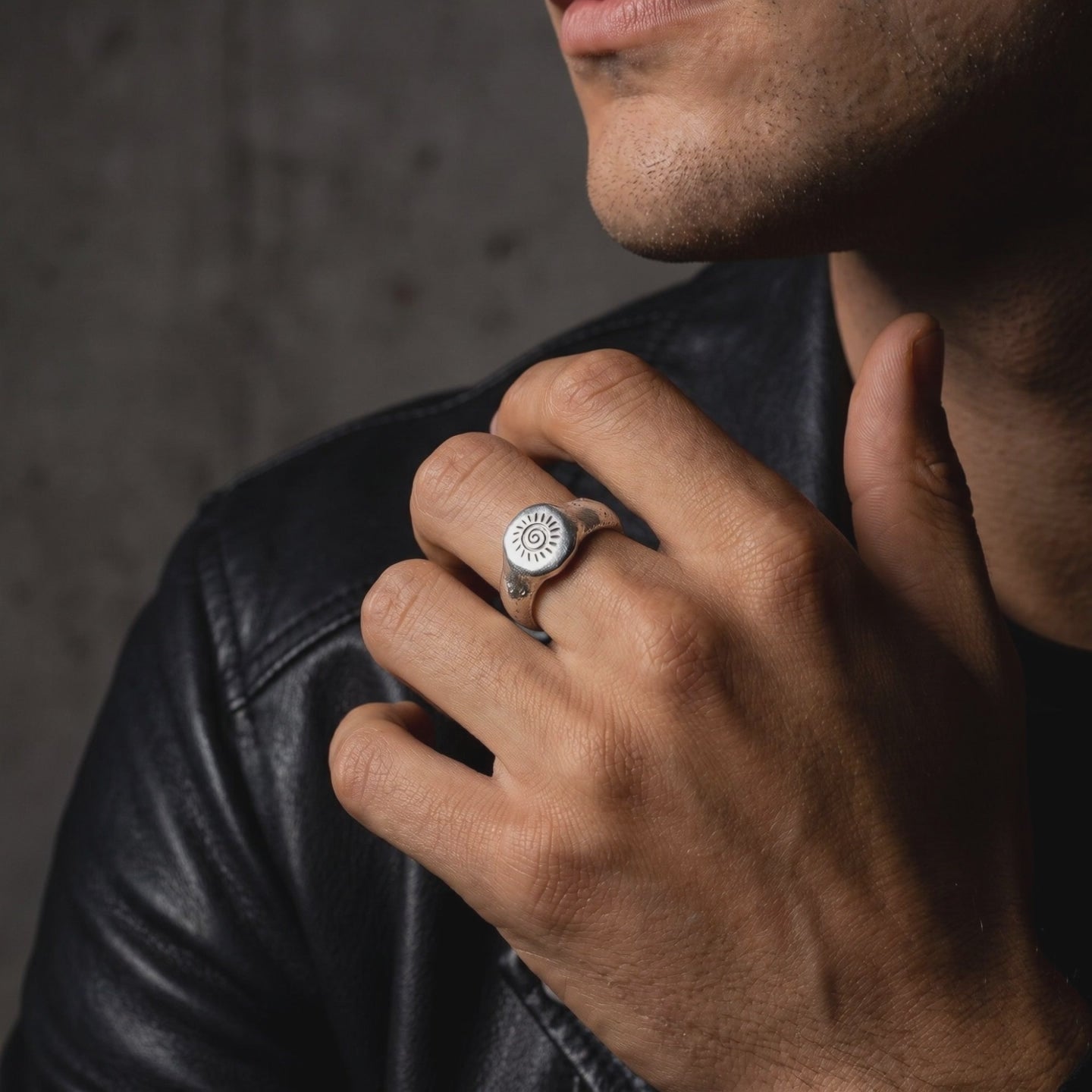 YLQ50160-rings lifestyle video