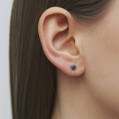 Video showcasing the Daphne Lab-Grown Alexandrite solid gold earrings.