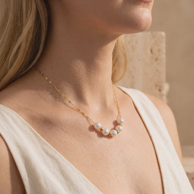 YLQ49196-NECKLACE lifestyle video