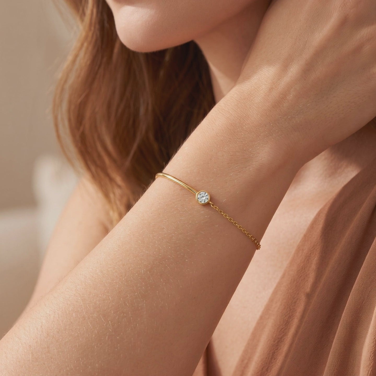 YLQ49456-bracelet lifestyle video
