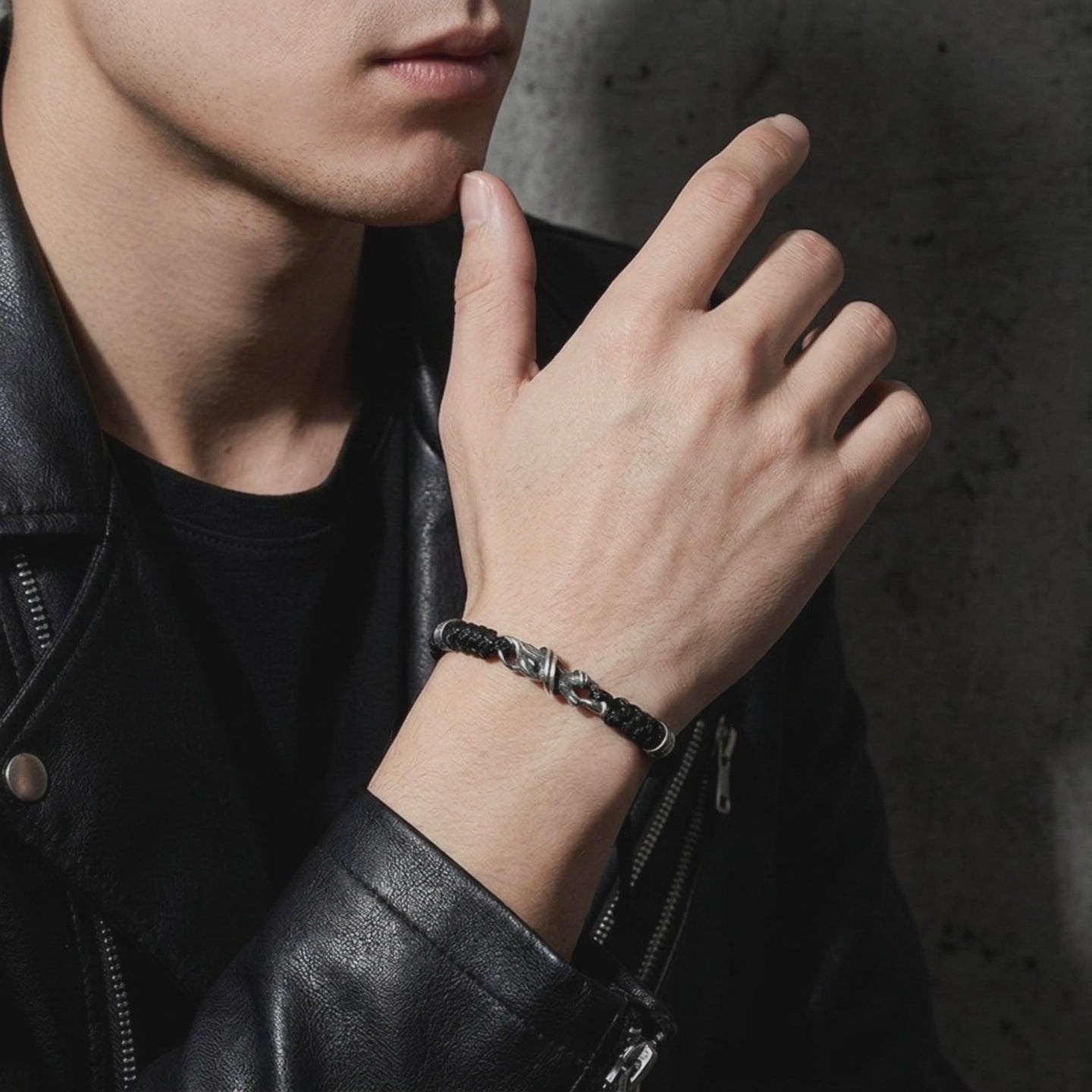 YLQ50045-bracelet lifestyle video
