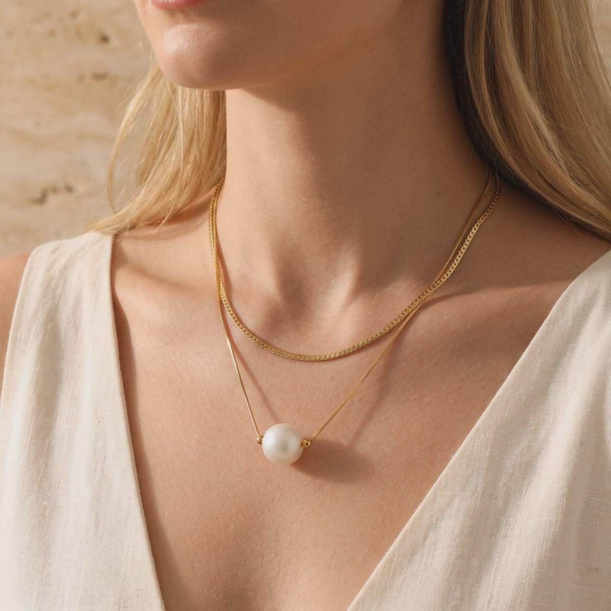 YLQ49169-NECKLACE lifestyle video