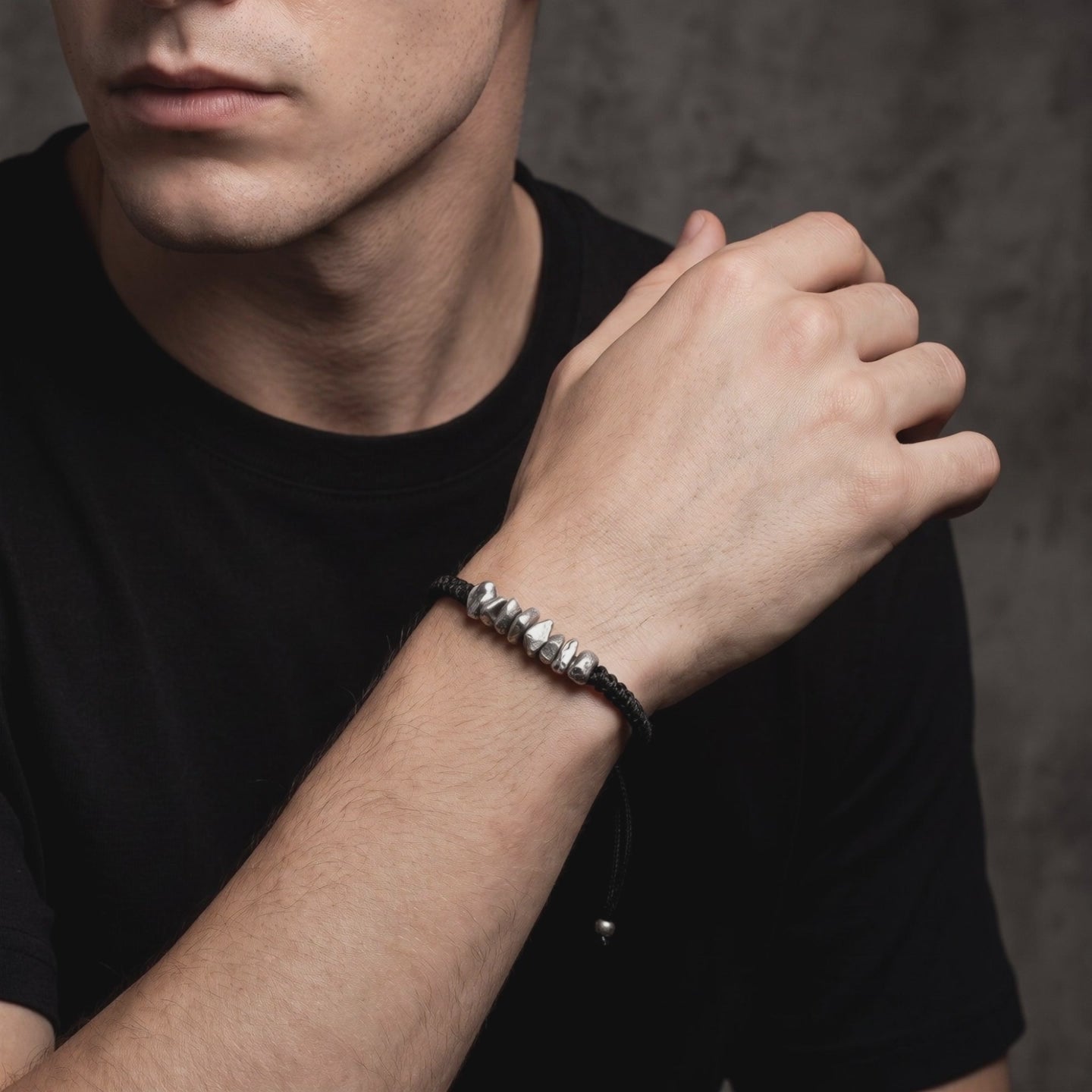 YLQ50047-bracelet lifestyle video