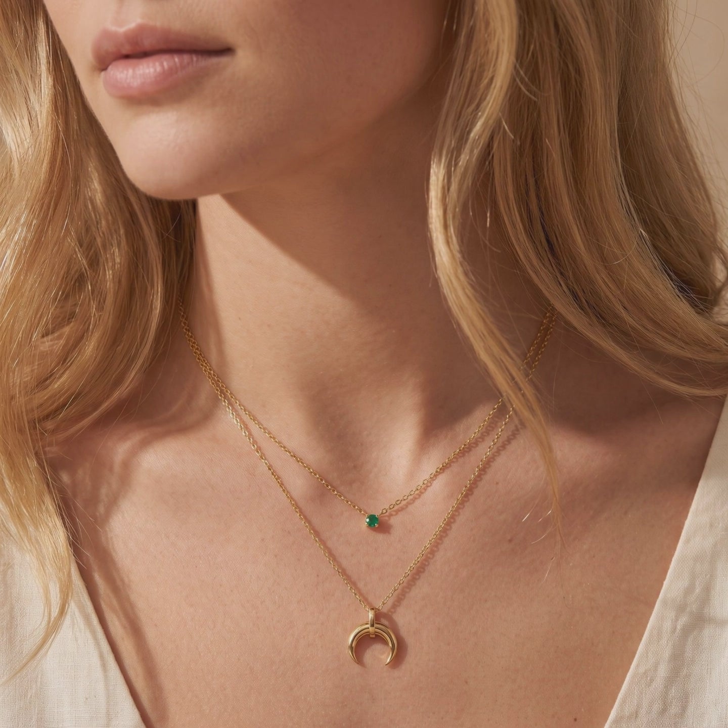 YLQ49391-NECKLACE lifestyle video