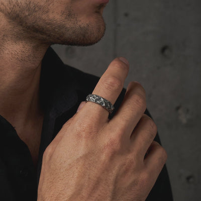 YLQ49971-rings lifestyle video