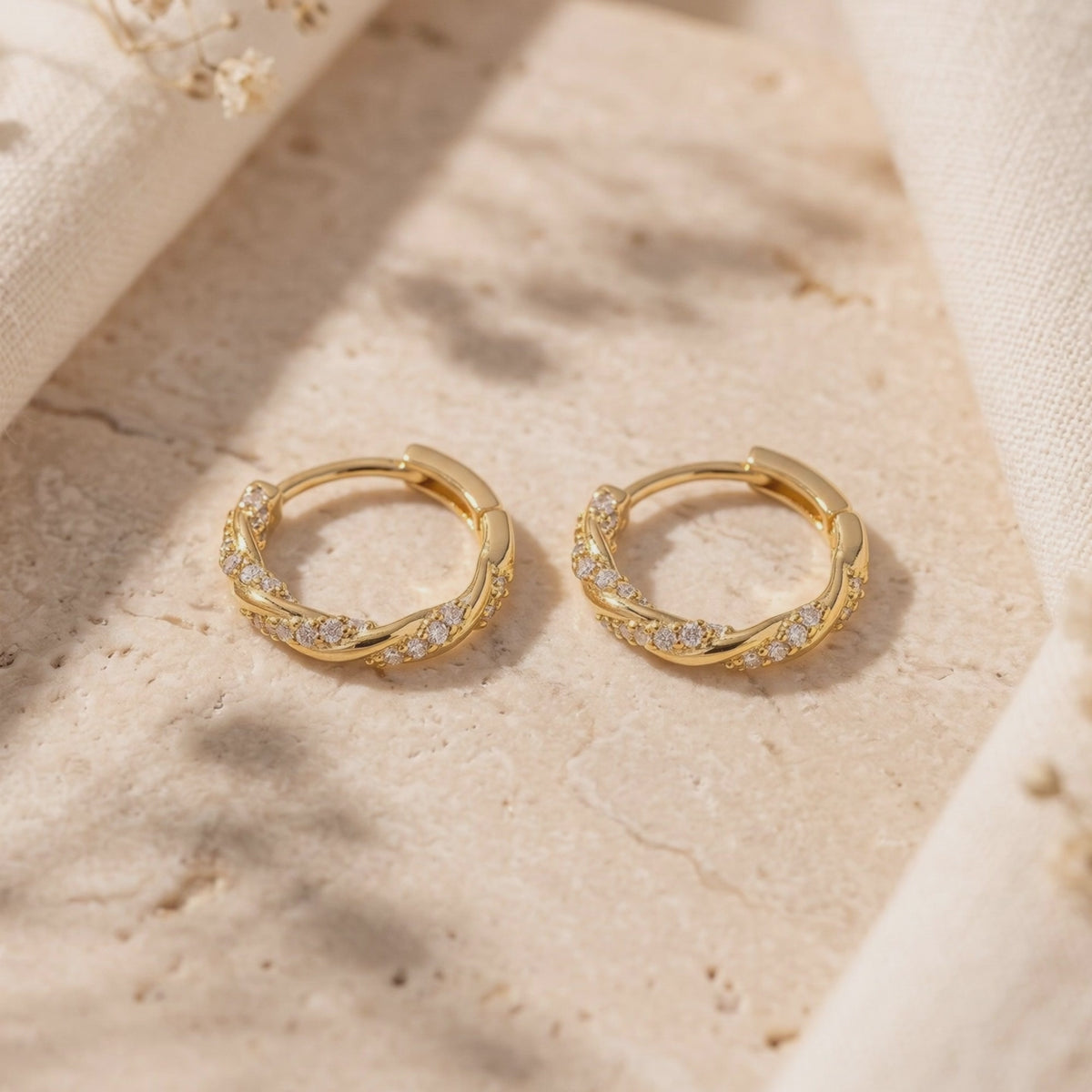 YLQ49210-earrings rotation video