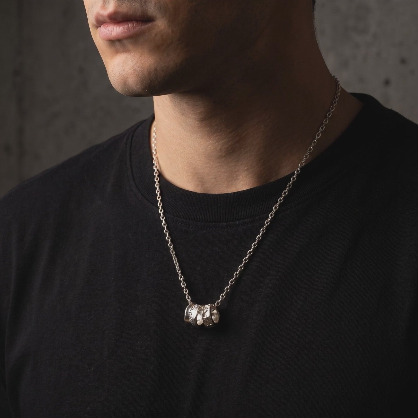 YLQ50094-Necklace lifestyle video